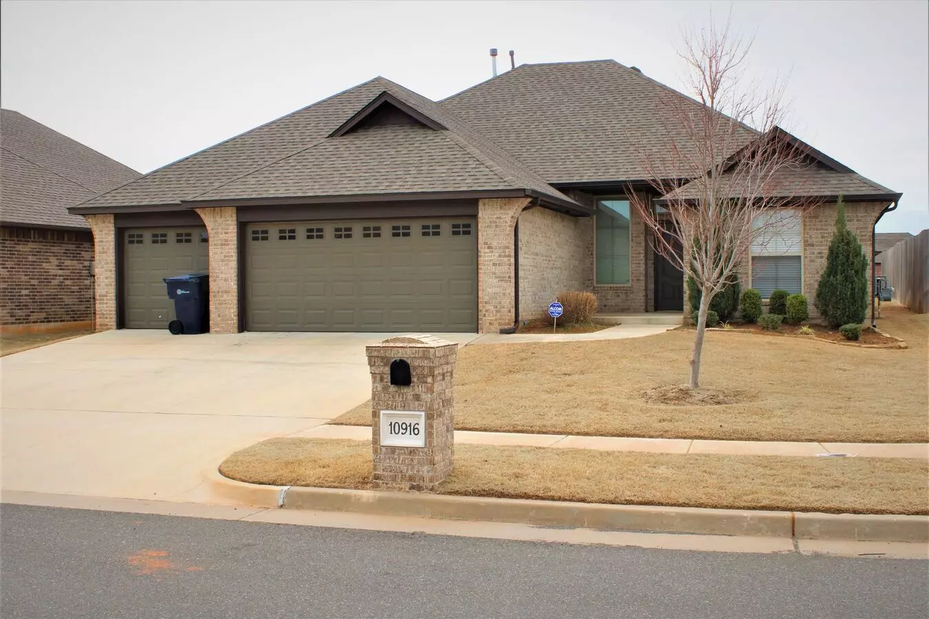 Beautifully Maintained Home With Modern Comforts & Outdoor Upgrades! House for rent in Yukon, OK