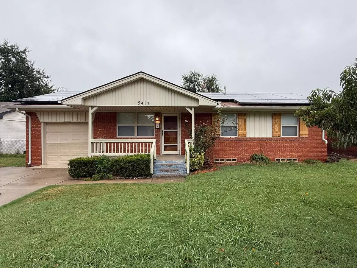 Available For Showing Now! 18-month Lease Offer!! ***special 50% Off 1st Full Month's Rent ~ If 18-month Lease Signed*** Charming 4 Bedroom Home In Warr Acres! House for rent in Warr Acres, OK
