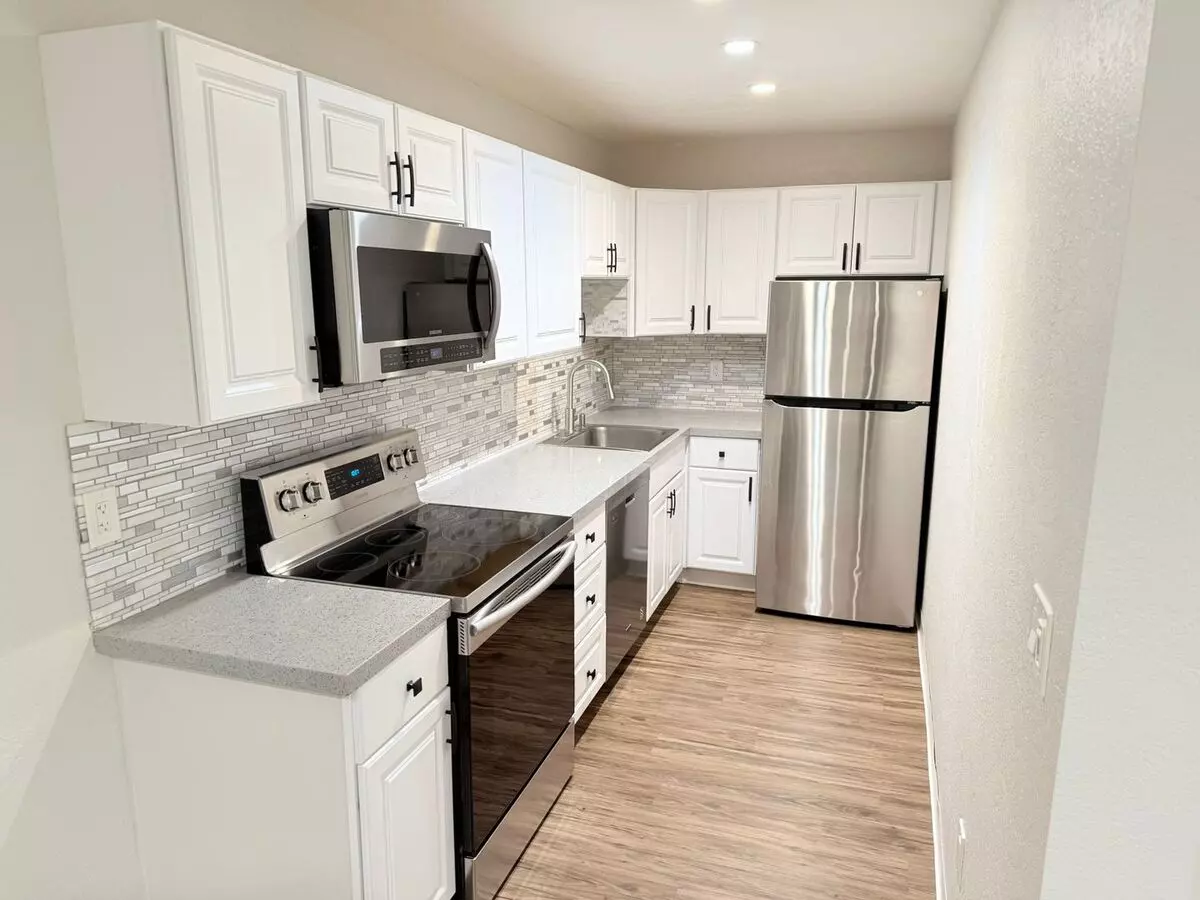 Stylishly 1-bedroom Condo In Palm Springs Villas II Apartment for rent in Palm Springs, CA