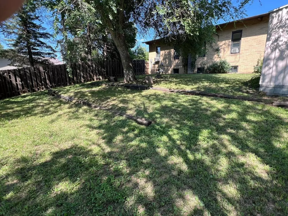 967 Pleasant Ln Apartment for rent in Dickinson, ND