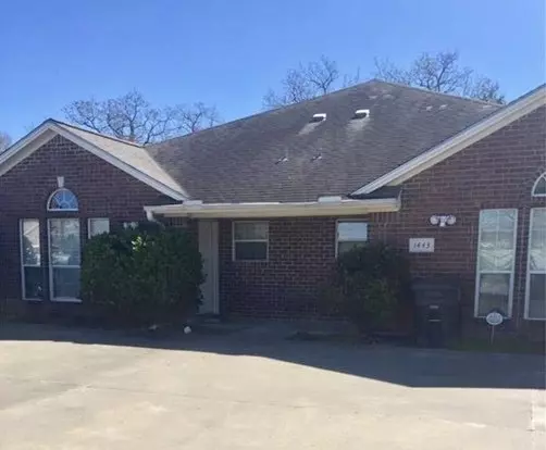 1441/1443 WESTERN OAKS Apartment for rent in Bryan, TX