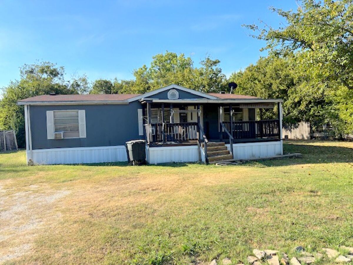 1809 Mobile Apartments - 1809 Mobile Rd Grand Prairie, TX
