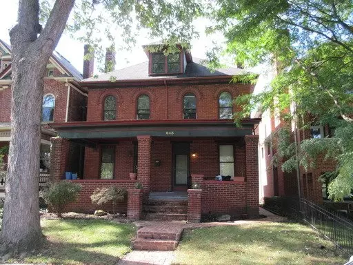 645 Dennison Ave Apartment for rent in Columbus, OH