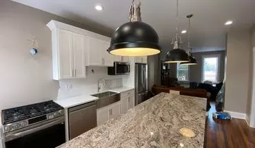 4 of 23 W 10th Ave 115 SB House for rent in Columbus, OH