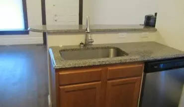 5 of 37 W 10th Ave 56-58 NCR Apartment for rent in Columbus, OH