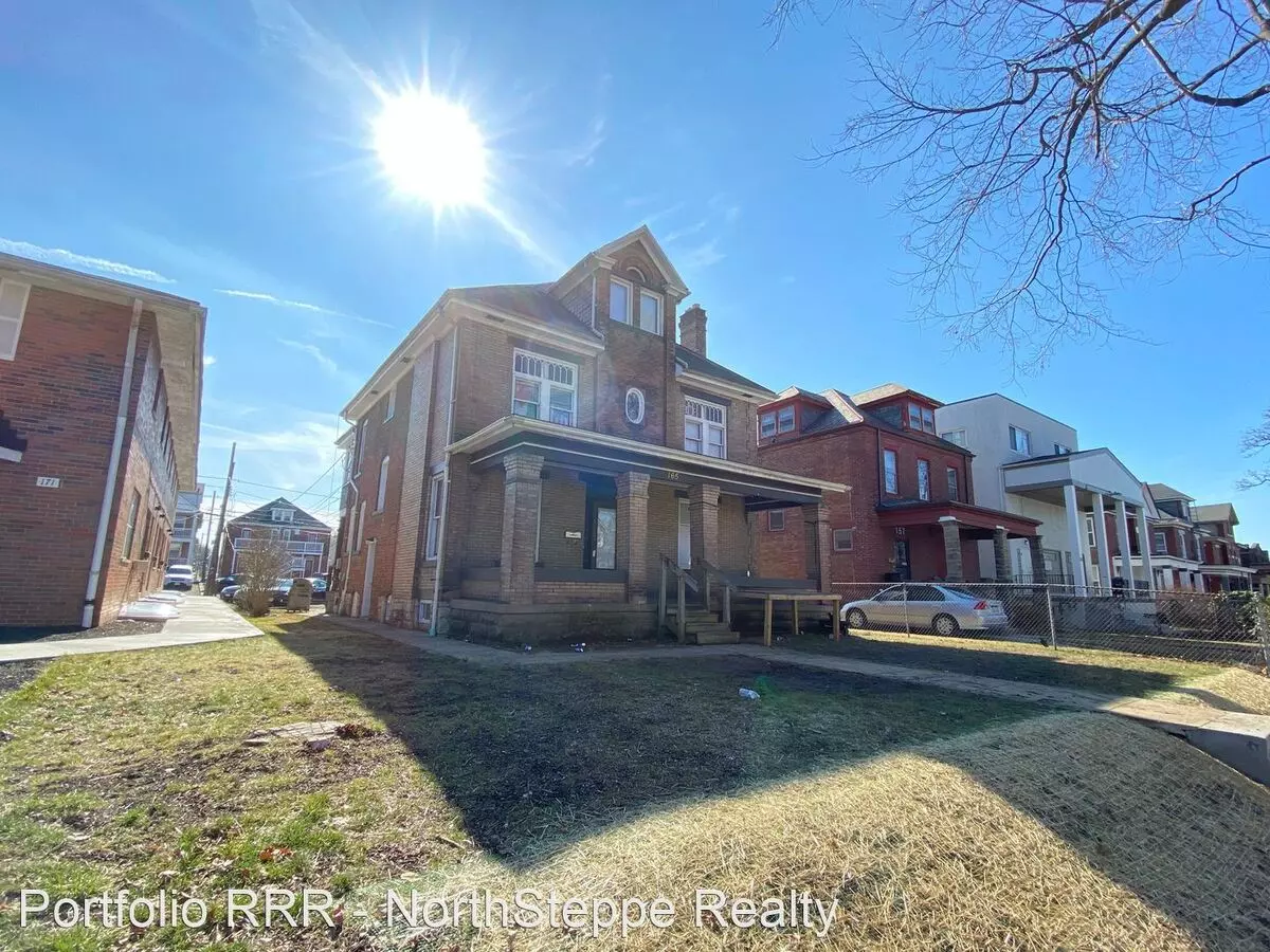 165 E 12Th Ave House for rent in Columbus, OH