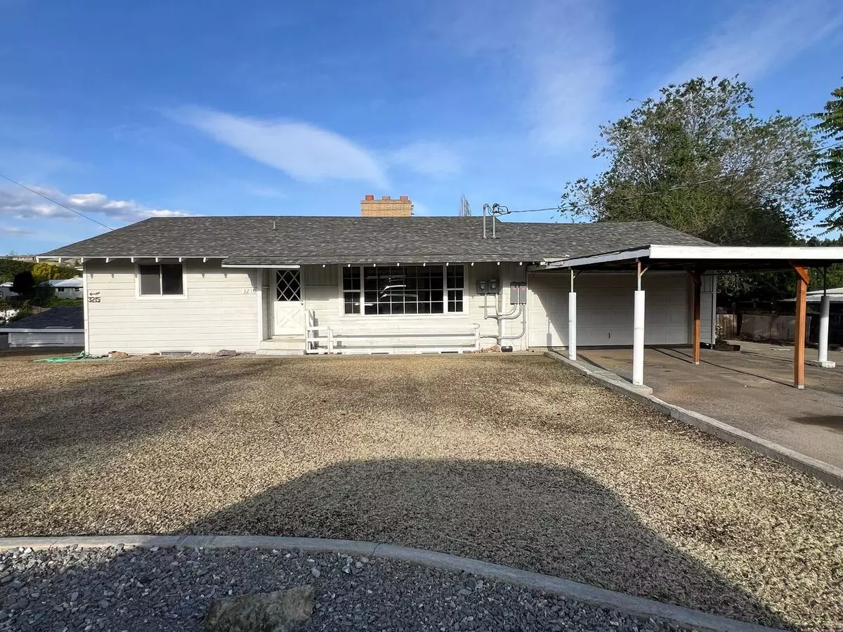 3211 Burch Mountain Rd Apartment for rent in Wenatchee, WA