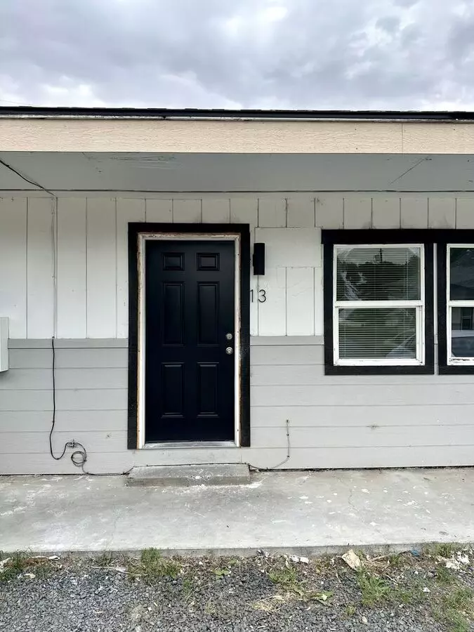 955 W Hermiston Ave Apartment for rent in Hermiston, OR
