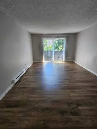 Canby Square Apartment for rent in Canby, OR