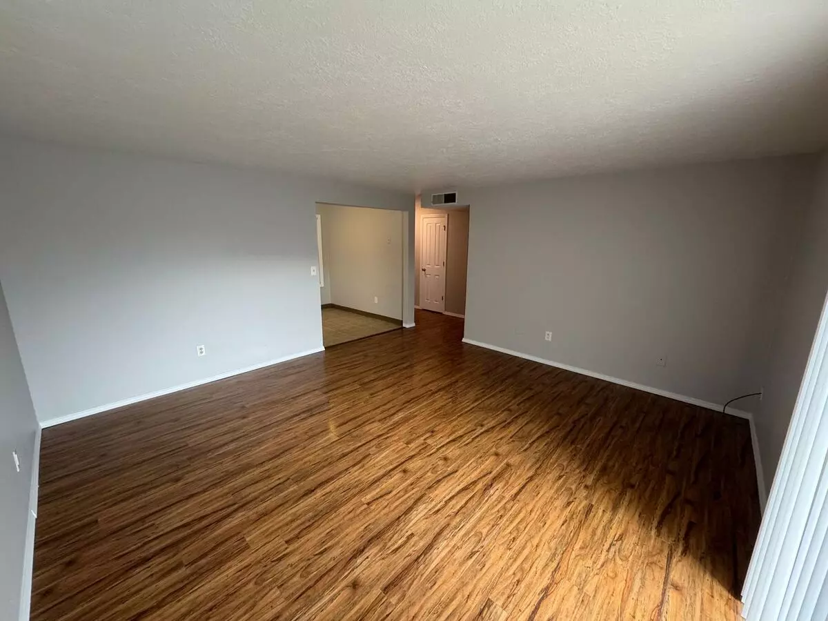 Debbie Way Apartment for rent in Salem, OR