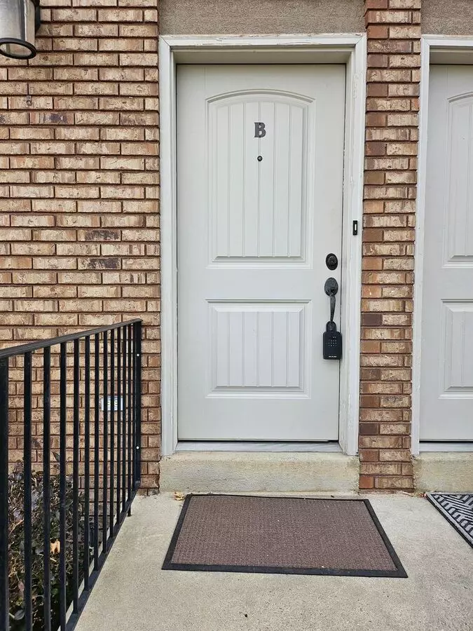 Cute 3 Bed 1 Bath Condo In Orem For Rent! 2 Weeks Free Rent In January! Apartment for rent in Orem, UT