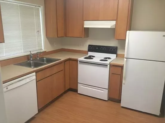 270 S 41 Pl Apartment for rent in Springfield, OR