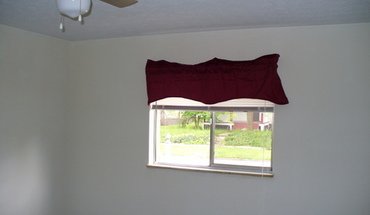 212 Tompkins Street Apartment for rent in Columbus, OH
