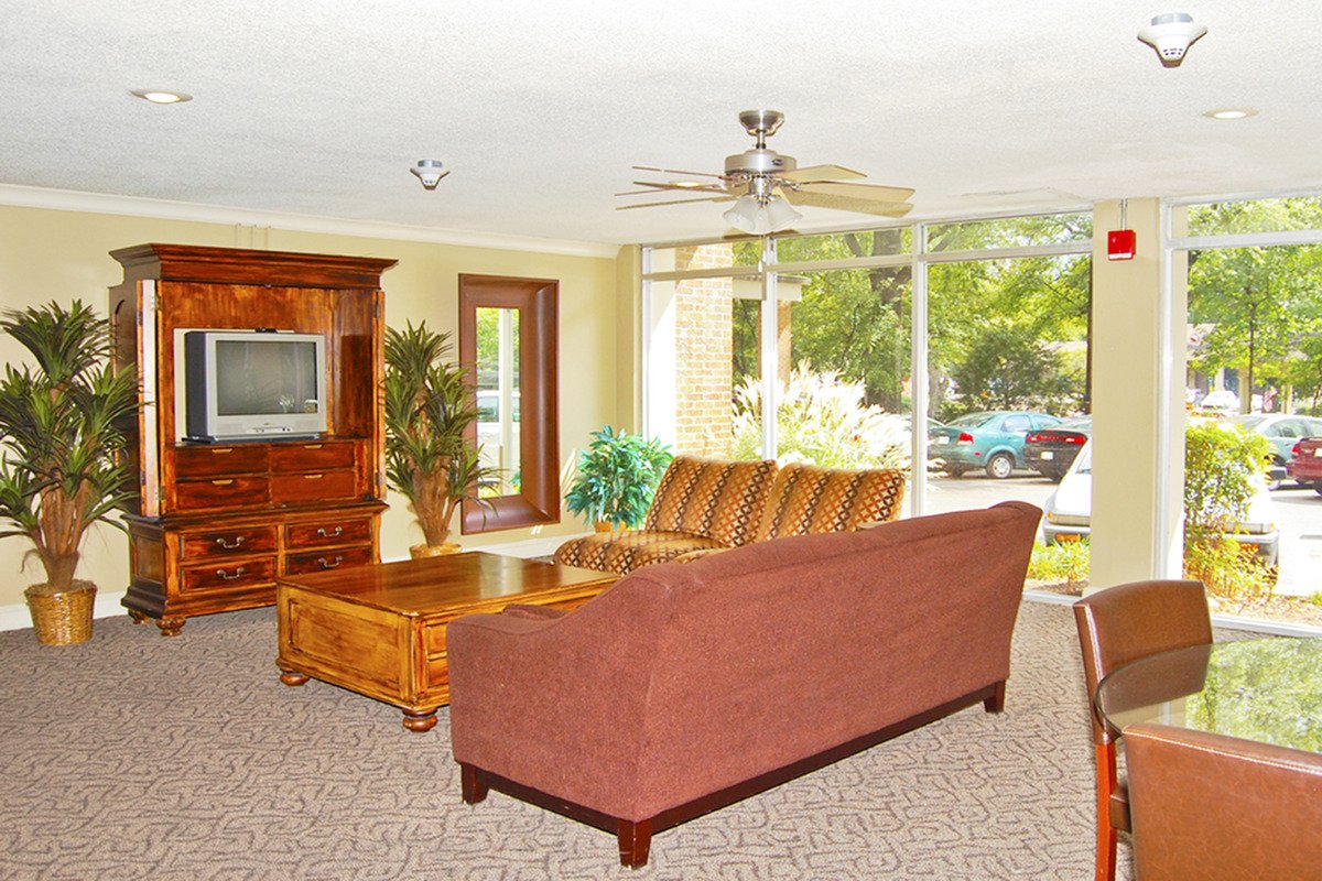 Rosecrest Apartments 45 S Idlewild St Memphis, TN