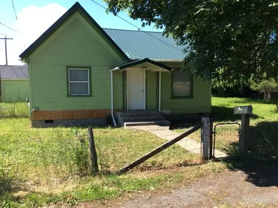 1904 V Ave Apartment for rent in La Grande, OR