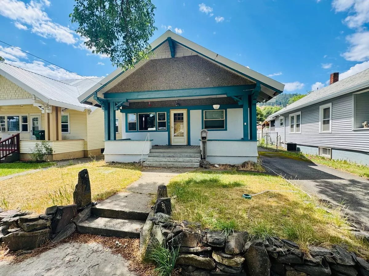 2108 Cedar St House for rent in La Grande, OR