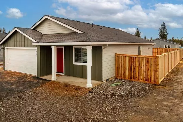 Brand New Home - 3Bdrm 2.5ba - The Reserve In The Pines - La Pine, Or - Move In Special 50% Off 2 Months** Apartment for rent in La Pine, OR