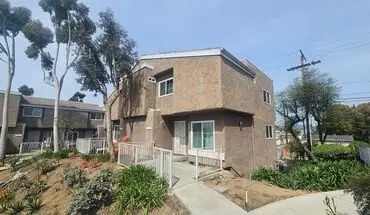 2 of 42 1567 W Jefferson Blvd #27 Apartment for rent in Los Angeles, CA