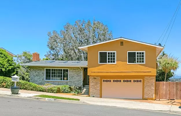 La Jolla Hillside Home W/ Views! Apartment for rent in La Jolla, CA