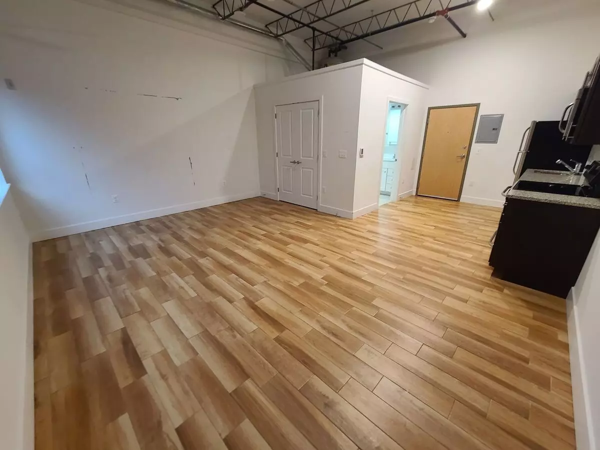 Bright Large Studio Available With Extra Storage Available Apartment for rent in Philadelphia, PA