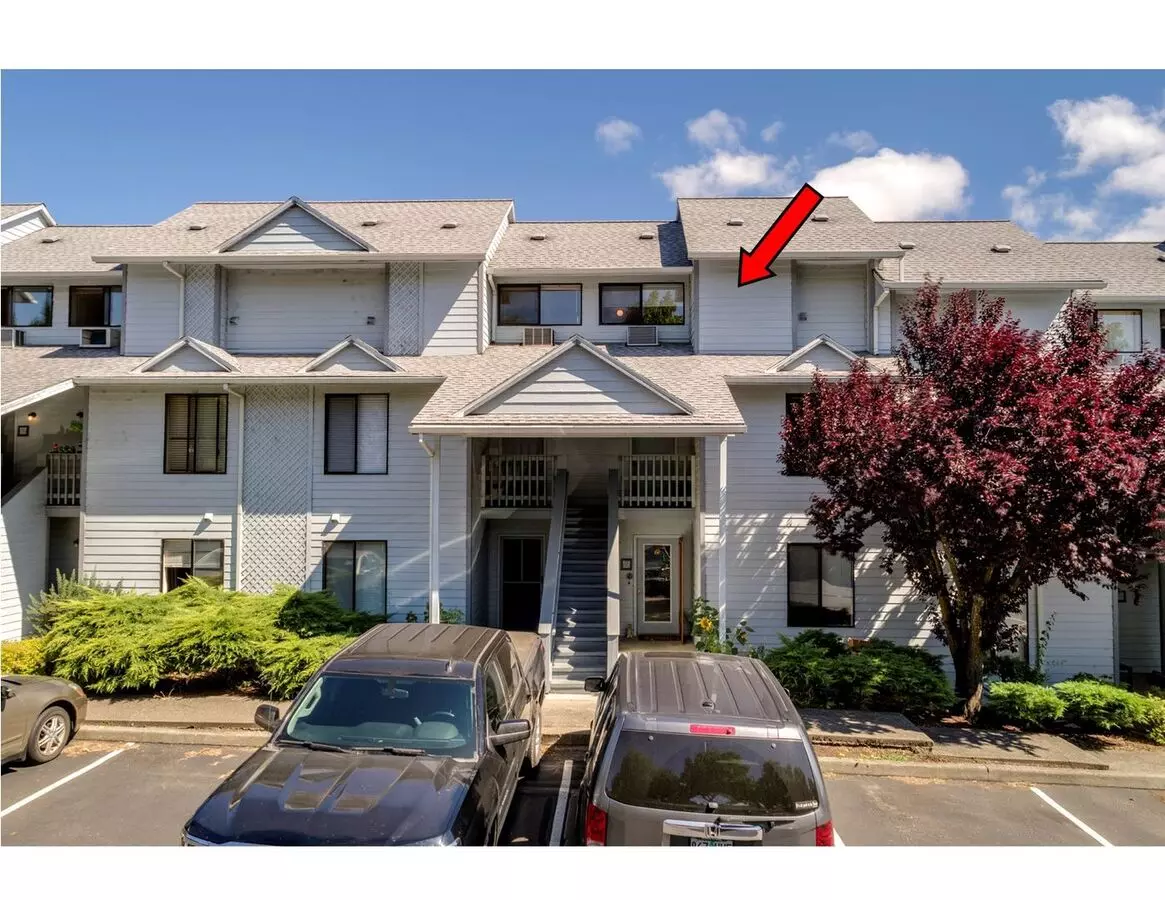 Application Pending - 2 Bed, 2 Bath Upper Level Condo House for rent in Hood River, OR