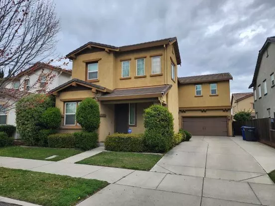 Beautiful 2 Story In Turlock! Apartment for rent in Turlock, CA