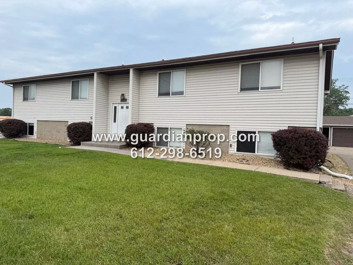 2269 11th Ave E Apartment for rent in North St Paul, MN