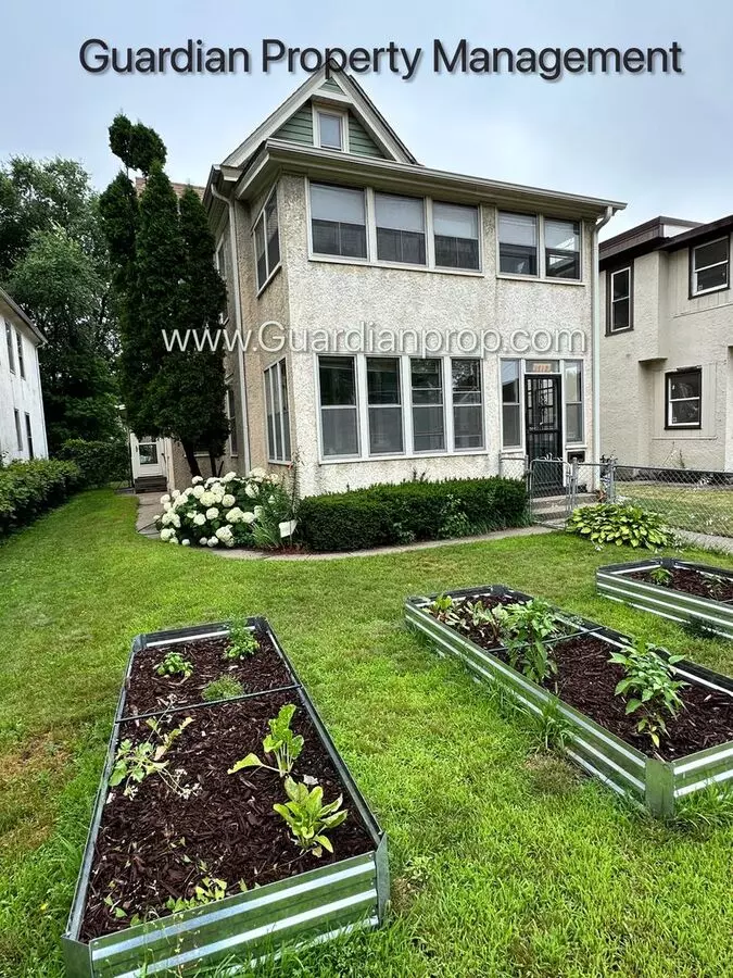 Northeast Spacious Upper Level Duplex, Hardwood Floors, Screened In Porch, 1 Parking Space Apartment for rent in Minneapolis, MN