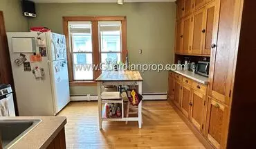 3 of 23 Northeast Spacious Upper Level Duplex, Hardwood Floors, Screened In Porch, 1 Parking Space Apartment for rent in Minneapolis, MN