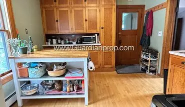 5 of 23 Northeast Spacious Upper Level Duplex, Hardwood Floors, Screened In Porch, 1 Parking Space Apartment for rent in Minneapolis, MN