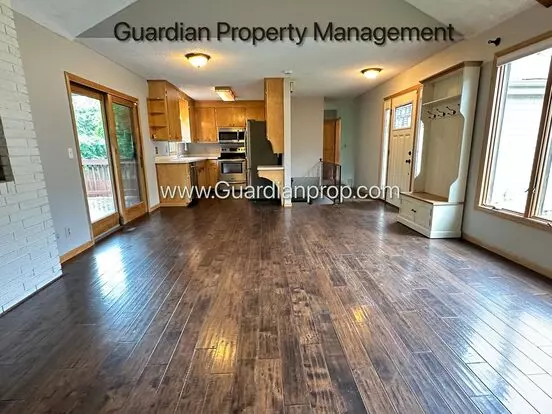 South West Bloomington Single Family Home, 3 Baths, 2 Car Garage, Dishwasher, Office Apartment for rent in Bloomington, MN South West Bloomington Single Family Home, 3 Baths, 2 Car Garage, Dishwasher, Office Apartment for rent in Bloomington, MN