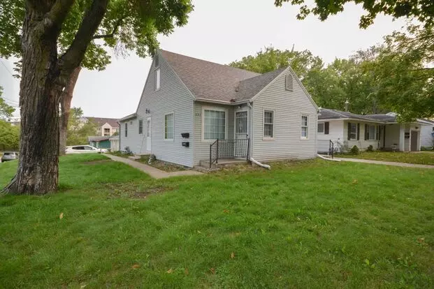 1751-1753 1st St NW Apartment for rent in Rochester, MN