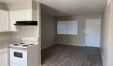 5 of 28 Beautiful One Bedroom Available. 1/2 Off First Months Rent Move In Promotion Apartment for rent in Phoenix, AZ