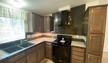 3 of 32 Gorgeous Home W/huge Shop In La Pine! House for rent in La Pine, OR