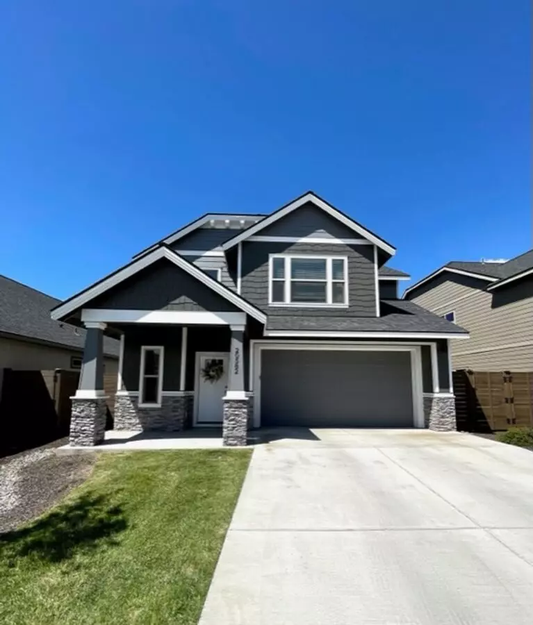 Gorgeous Home In Se Bend With Pool Access And A/c! House for rent in Bend, OR