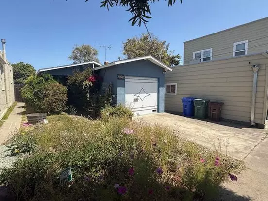 2-Bedroom Single Family Home Near Richmond City Hall Apartment for rent in Richmond, CA