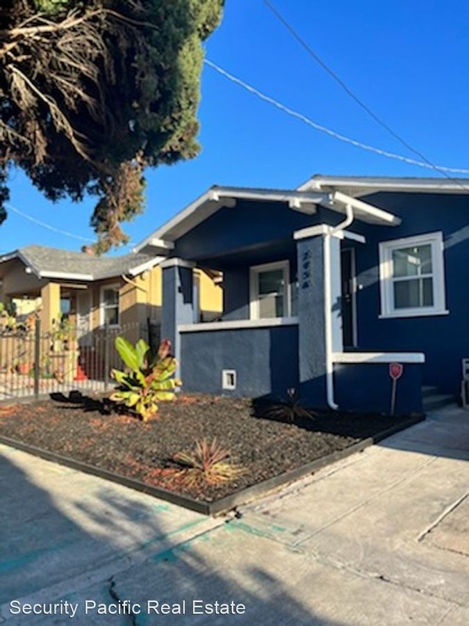 2456 Humboldt Ave Oakland, CA House for Rent Rentable