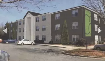 2 of 21 La Vie At Thirteen08 Apartment for rent in Greensboro, NC