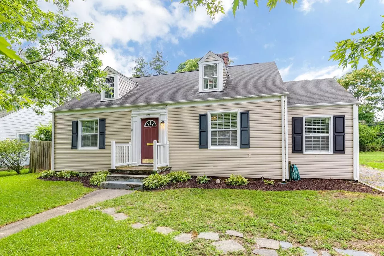 Charming 3 Bedroom Lakeside Cape! ***available Early June!*** House for rent in Henrico, VA