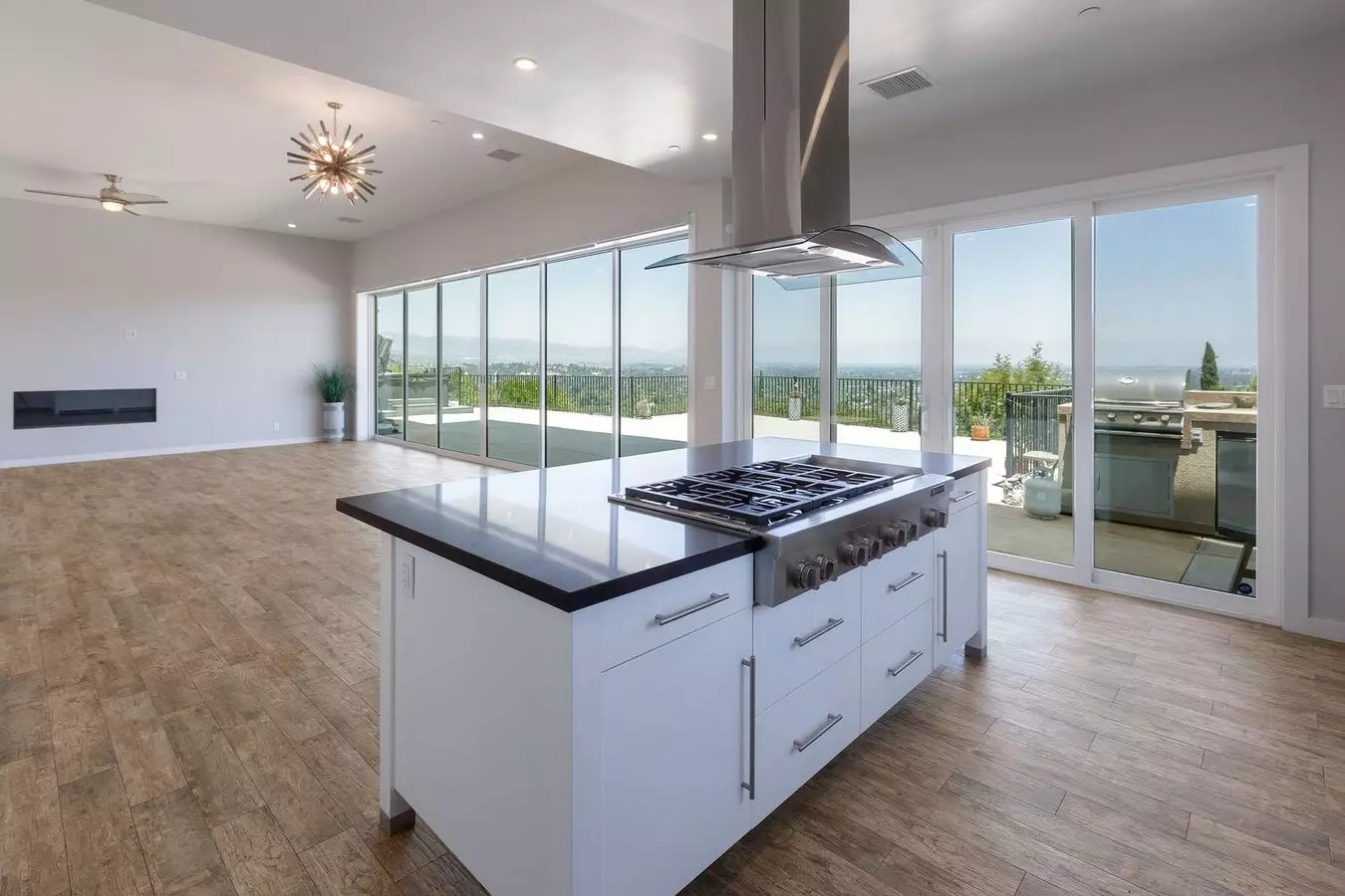 4 Br 5 Ba With Stunning Views And Jacuzzi House for rent in Woodland Hills, CA