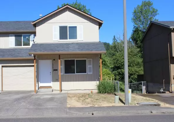 3 Bedroom, 2 1/2 Bath Home In Quiet Scappoose Neighborhood Near Parks Apartment for rent in Scappoose, OR