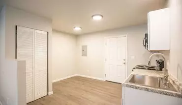 3 of 11 Broadway 4 PLEX Apartment for rent in Woodburn, OR