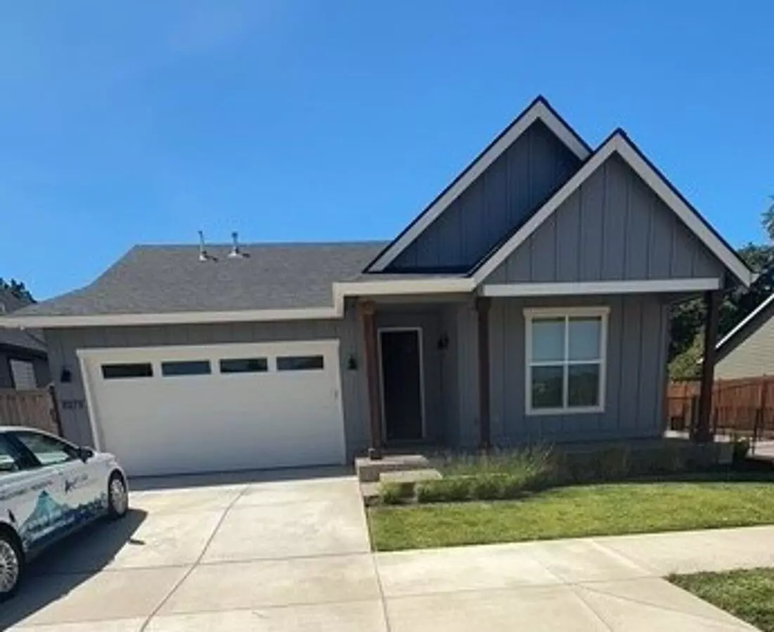 Gorgeous Built 3 Bed/ 2 Full Bath Home close to Thurston Area! Apply Now! House for rent in Springfield, OR