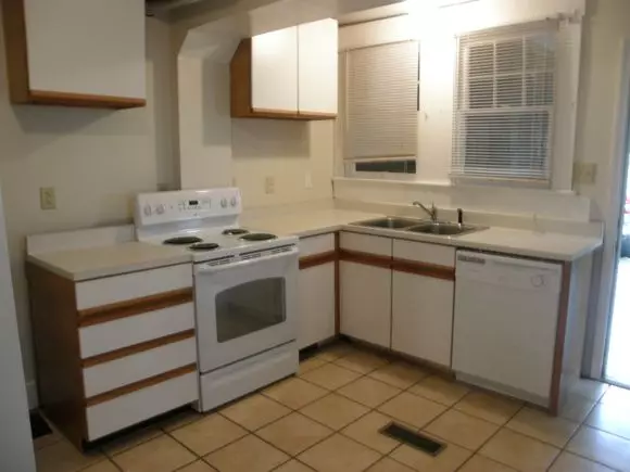 2097 Summit St House for rent in Columbus, OH