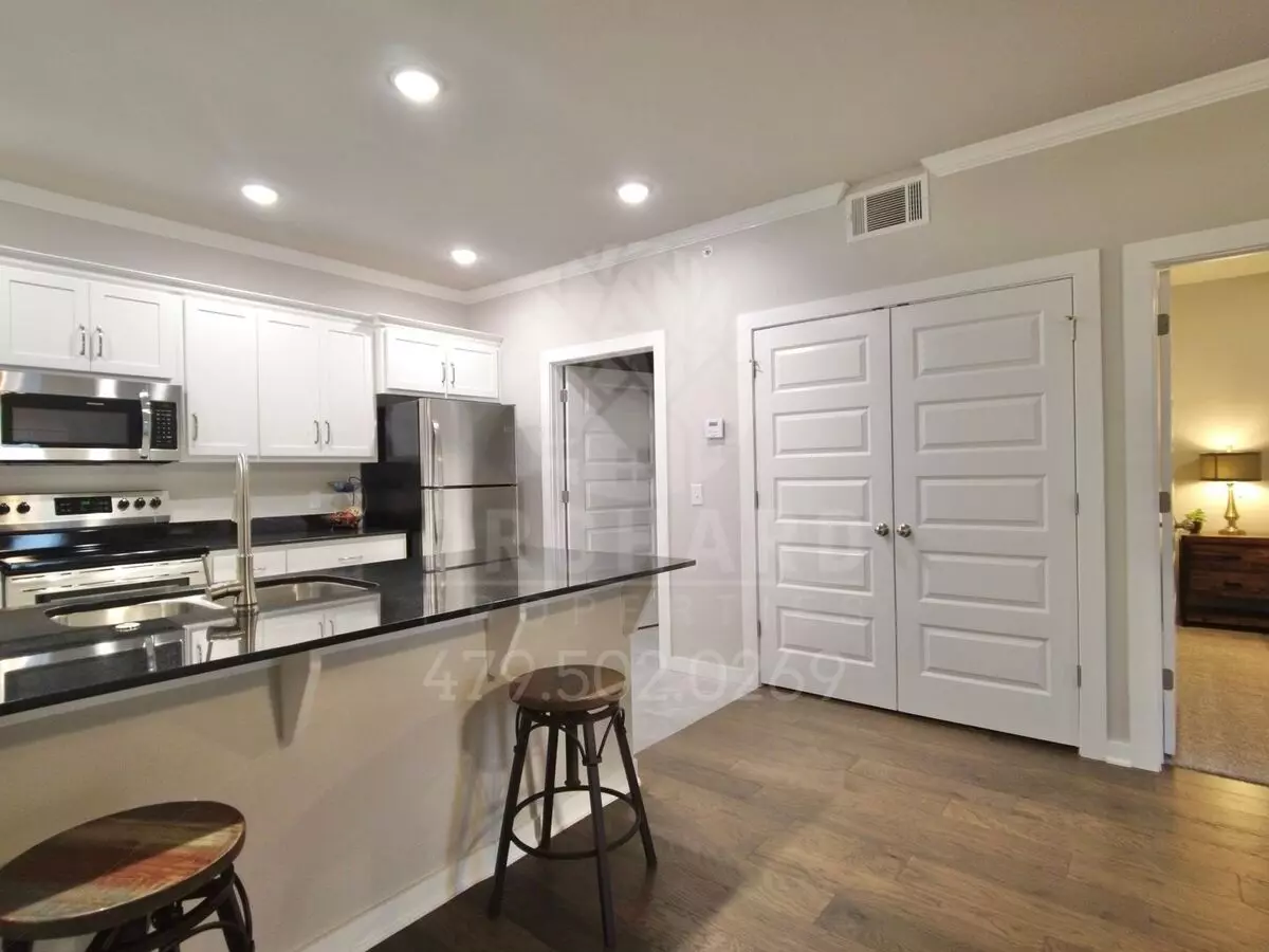 2000 E Brookview Cir Apartment for rent in Siloam Springs, AR