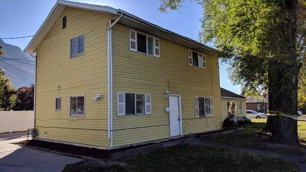 3 Bed 2 Bath, Duplex In Provo. Near Byu! Apartment for rent in Provo, UT