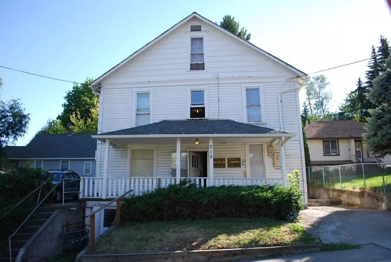 215 W Main St Apartment for rent in Pullman, WA