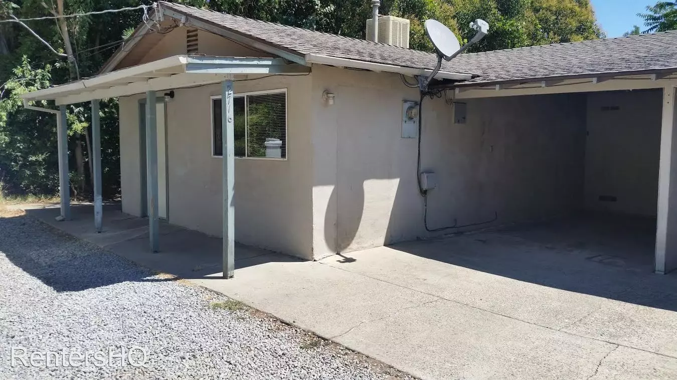 Akard Ave Apartment for rent in Redding, CA