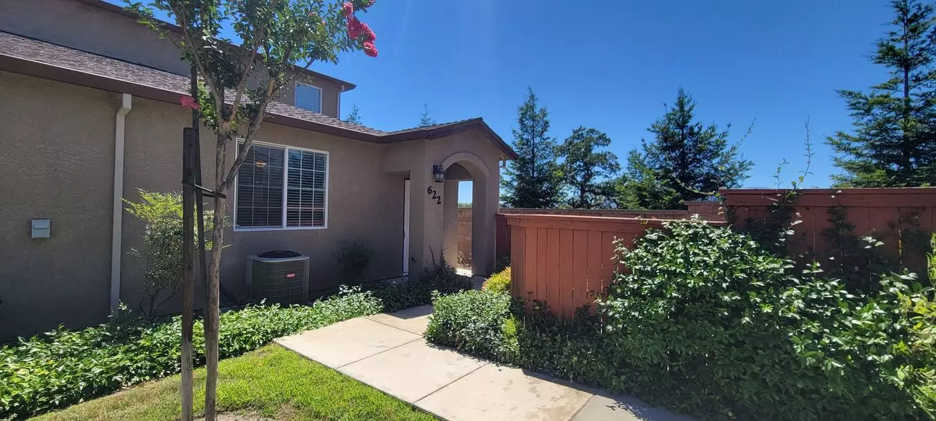 End Unit Condo In Highland Park Subdivision House for rent in Redding, CA