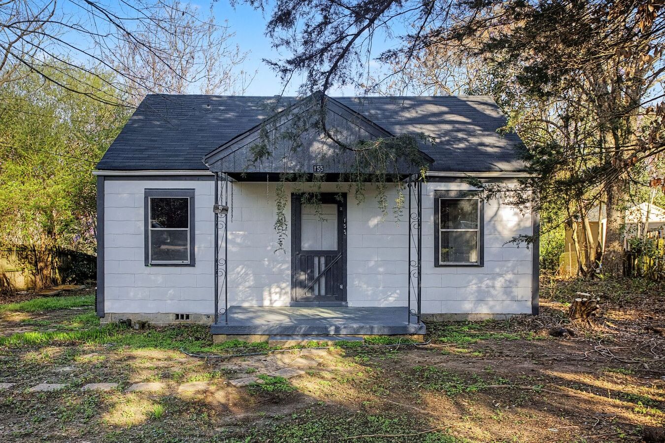 Move-in Ready Home With Hardwood Floors &... Apartments Auburn, AL